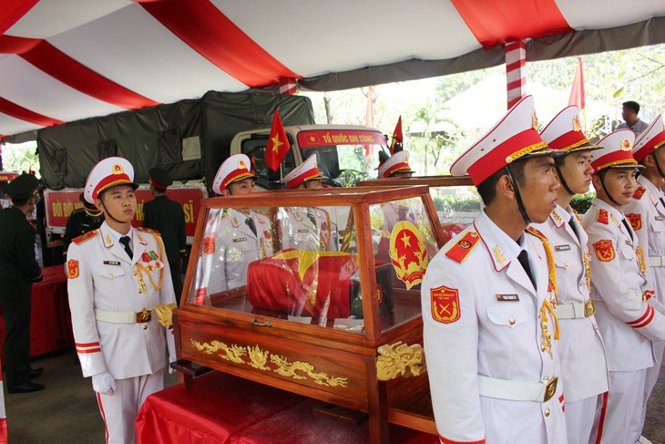 Các anh hùng liệt sĩ đã tới nơi an nghỉ - Ảnh 6.