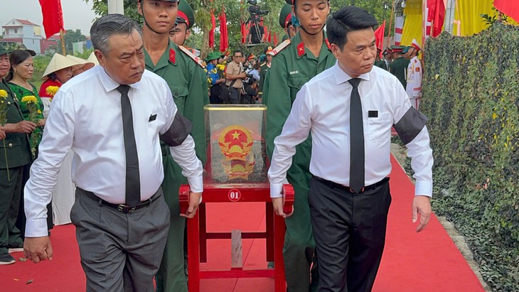 Hải Phòng truy điệu và an táng 56 hài cốt liệt sĩ, đồng bào tử nạn- Ảnh 4.