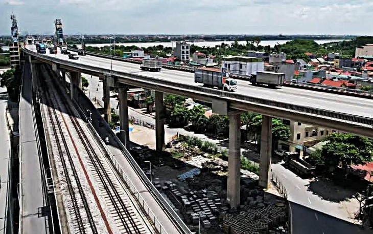 Trạm cân cầu Thăng Long bao giờ hoàn thành để hết cảnh ùn tắc hiện tại?- Ảnh 1.