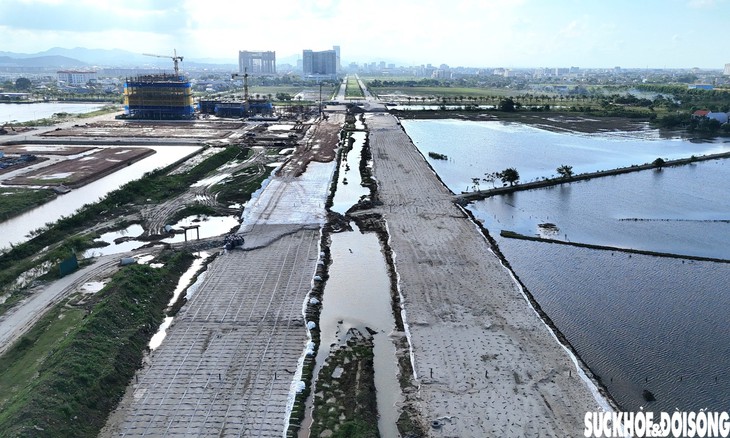Cận cảnh dự án đường nghìn tỷ ở Huế bị nước bủa vây, thi công gặp khó - Ảnh 1.