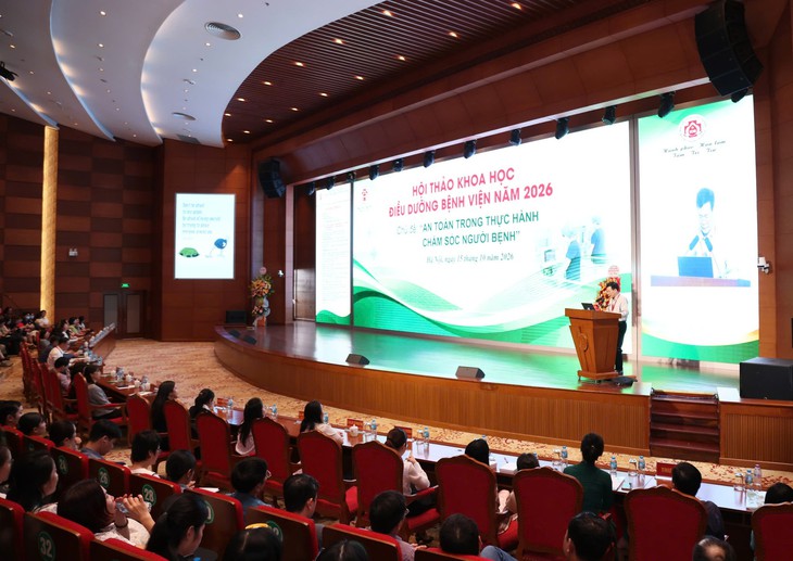 Điều dưỡng luôn 'kề vai sát cánh', đồng hành cùng sự sống của người bệnh - Ảnh 1.