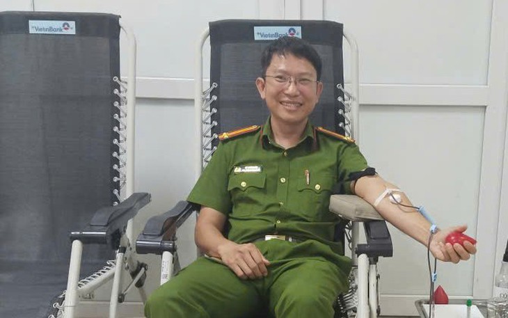 Hiến máu tình nguyện, nối dài hành trình sẻ chia của tuổi trẻ- Ảnh 11.
