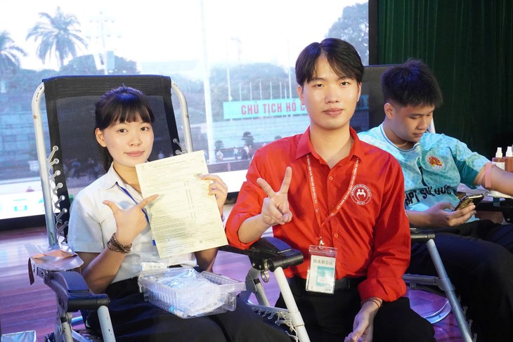 Hiến máu tình nguyện, nối dài hành trình sẻ chia của tuổi trẻ- Ảnh 5.