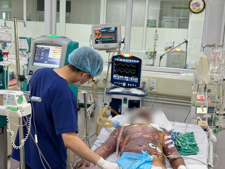 Liên tiếp 4 người mắc liên cầu lợn do ăn tiết canh, tiếp xúc lợn bệnh- Ảnh 2.