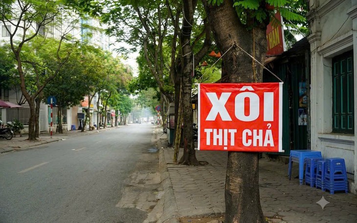 Dán quảng cáo trái phép bị camera phát hiện, một trường hợp bị phạt 15 triệu- Ảnh 1.