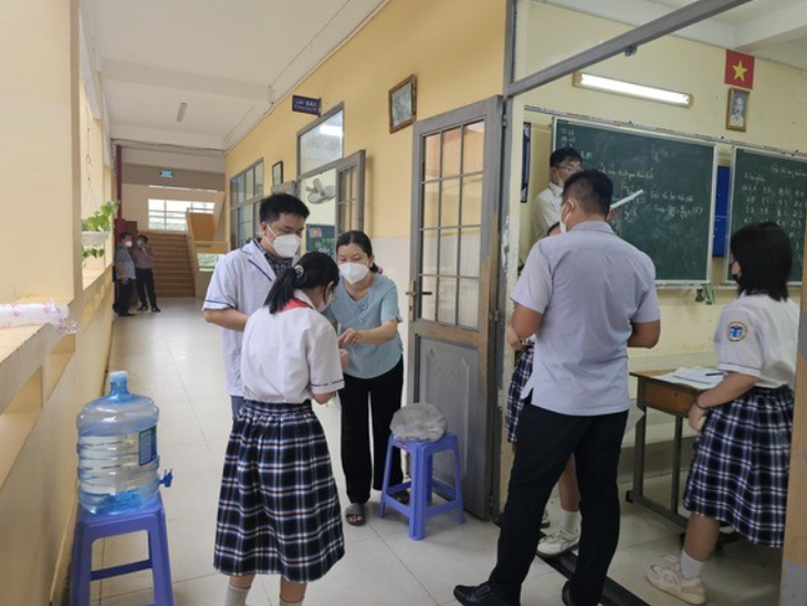 Cần làm gì khi nghi ngờ mắc bệnh não mô cầu?- Ảnh 1.
