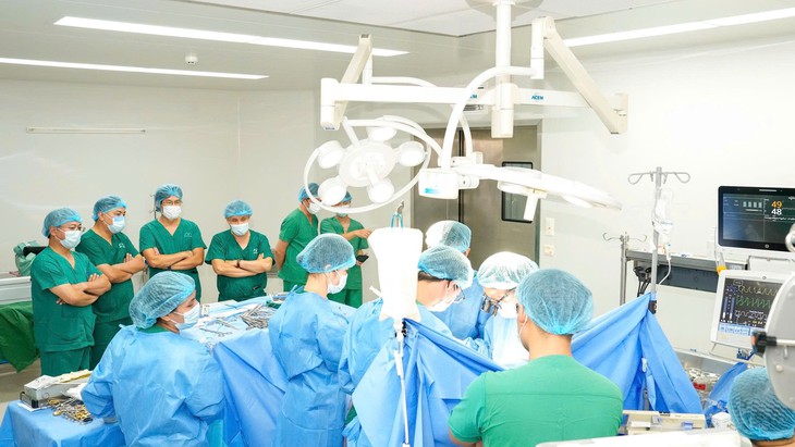 Ca phẫu thuật tim đặc biệt ở Đà Nẵng với sự hỗ trợ của bác sĩ Huế- Ảnh 1.