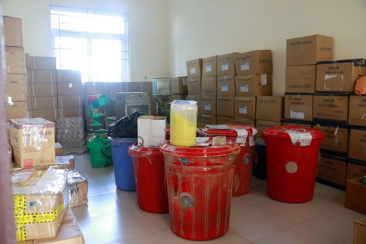 Triệt phá đường dây thuốc giả quy mô lớn- Ảnh 4.