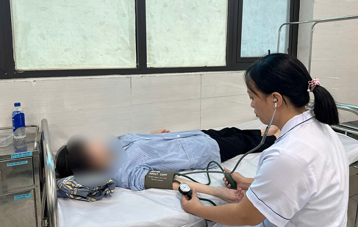 Tự uống thuốc phá thai, nữ công nhân ngất xỉu ngay tại phòng trọ - Ảnh 1.