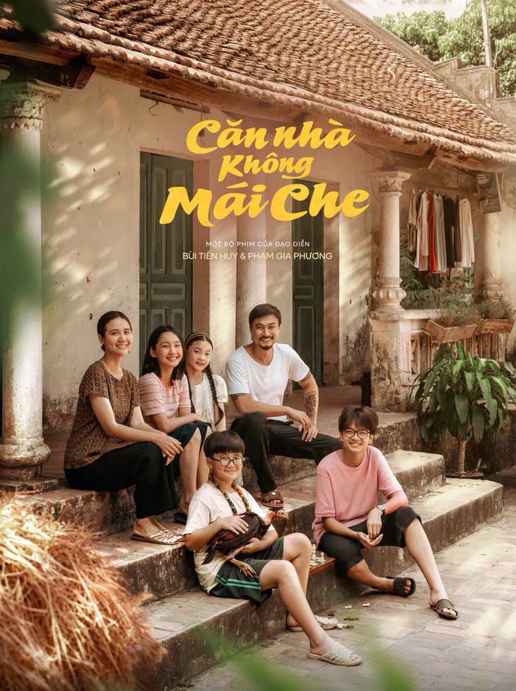 Nam diễn viên đang gây tranh cãi trong phim 'Căn nhà không mái che' là ai?- Ảnh 14.