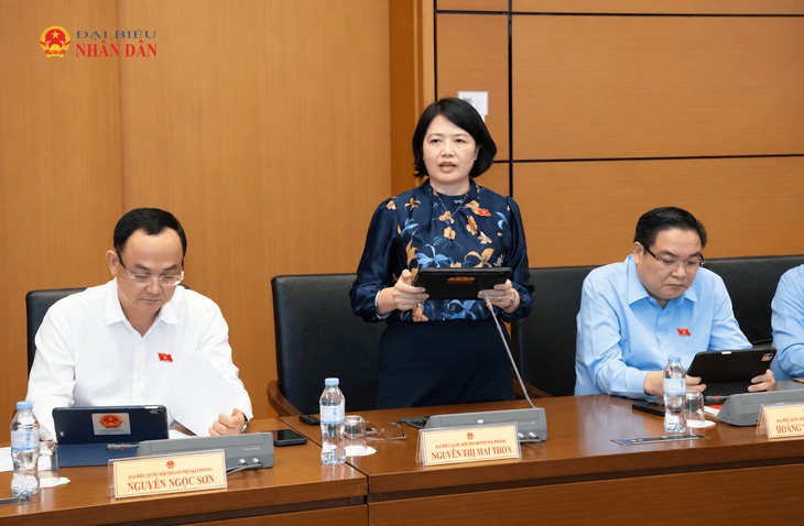 ĐBQH: Người dân đồng tình, phấn khởi với chính sách miễn học phí, khám sức khỏe định kỳ mỗi năm- Ảnh 2.