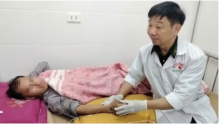 Bác sĩ quân y cứu sống người đàn ông ngộ độc lá ngón- Ảnh 1.