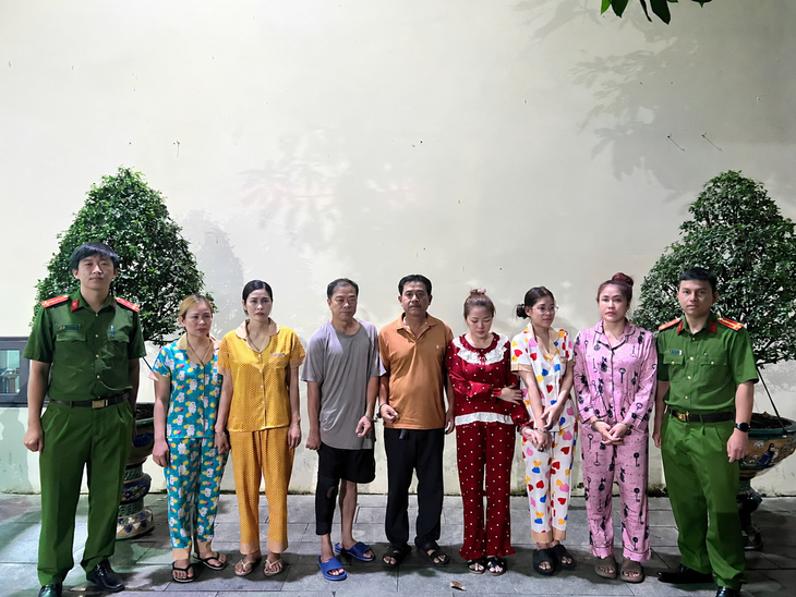 Từ hoạt động mại dâm tại quán karaoke, lộ đường dây đánh bạc, cá độ khủng- Ảnh 2.