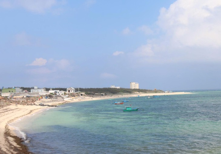 Đặc khu Phú Quý đề xuất nghiên cứu đầu tư sân bay lưỡng dụng - Ảnh 1.