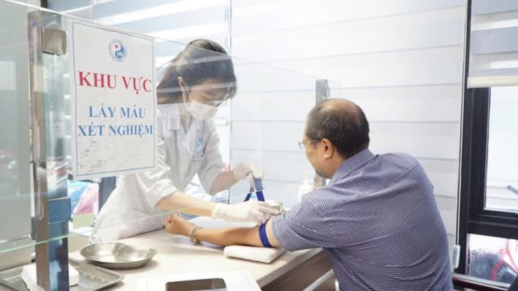 Thủ phạm gây gan nhiễm mỡ từ những bữa cơm gia đình - Ảnh 1.