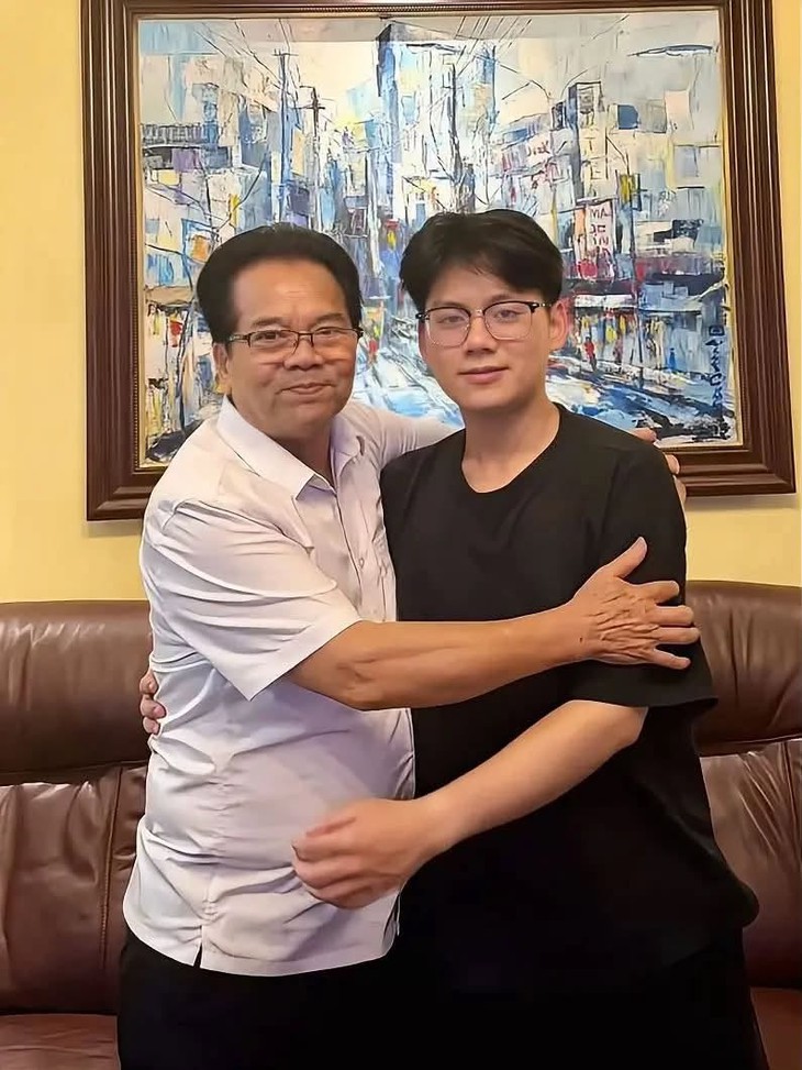 Cháu nội NSND Trần Nhượng gây chú ý - Ảnh 1.