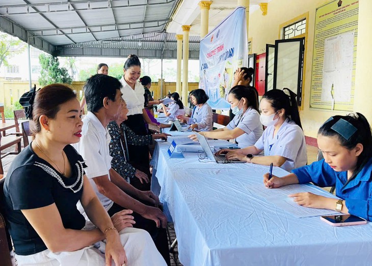 Hà Tĩnh tăng tốc phủ kín khám sức khỏe toàn dân- Ảnh 3.