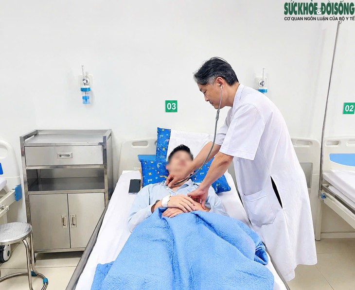 Nôn ói 6 tháng liên tục, người đàn ông bất ngờ về căn bệnh mắc phải - Ảnh 1.