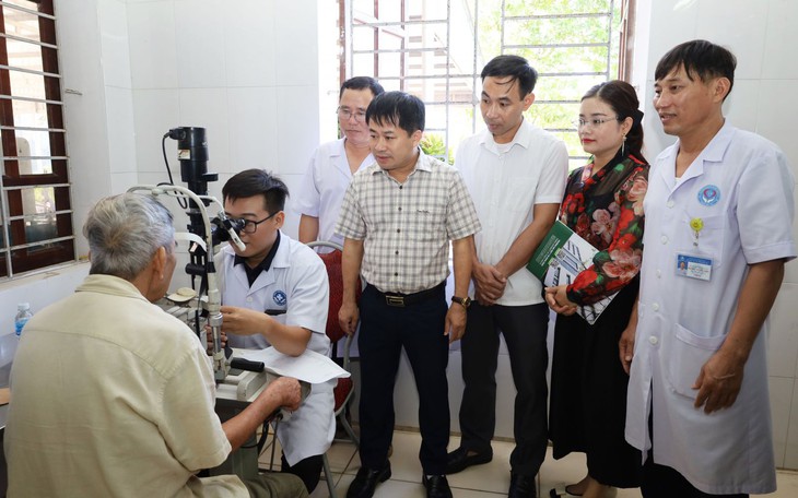 Tăng tốc khám sức khỏe toàn dân ở Khánh Hòa, người khuyết tật nặng khám tại nhà- Ảnh 4.