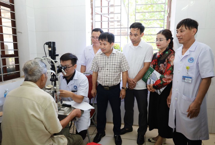 Hà Tĩnh tăng tốc phủ kín khám sức khỏe toàn dân- Ảnh 1.