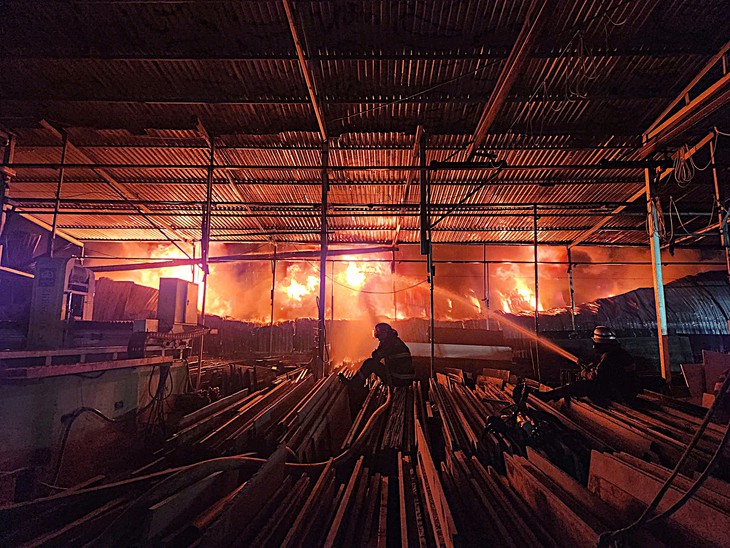 251 vụ cháy trong một tháng, 10 người chết, đa phần vụ cháy liên quan đến điện - Ảnh 1.