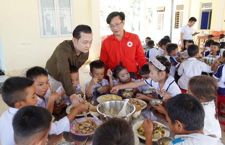 Care For Việt Nam 'gieo mầm' tương lai trẻ em từ những bữa ăn học đường - Ảnh 3.