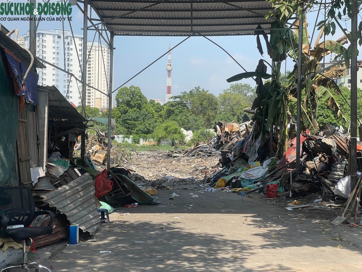 Hiện trường vụ cháy tại Phùng Khoang: Xung quanh có gì?- Ảnh 2.