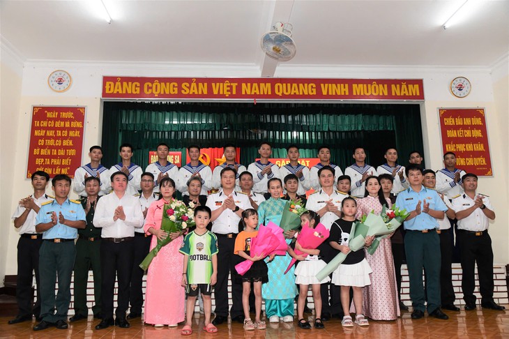 Phụ nữ Đặc khu Trường Sa mừng ngày truyền thống trong tình yêu thương, sẻ chia - Ảnh 2.