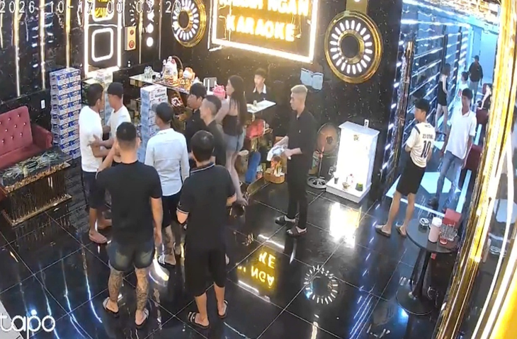 Mâu thuẫn trong đêm ở quán karaoke, một người chết sau nhiều giờ cấp cứu - Ảnh 1.