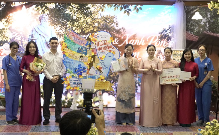 Tôn vinh vẻ đẹp phụ nữ ngành Y giữa sắc thu Hà Nội- Ảnh 5.