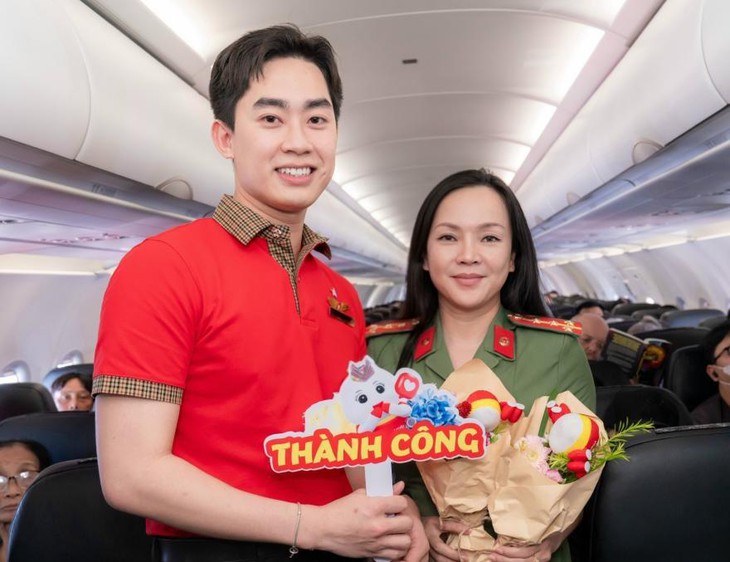 Cùng Vietjet trao gửi ngọt ngào đến một nửa xinh đẹp của thế giới nhân ngày 20/10 - Ảnh 1.