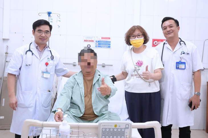 Nghẹt thở giành sự sống cho du khách nước ngoài 3 lần ngừng tim- Ảnh 2.