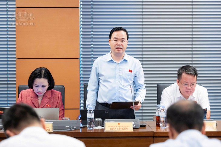Từ vụ ở Times City, ĐBQH đề nghị bảo vệ người nhắc nhở hút thuốc nơi cấm- Ảnh 4.