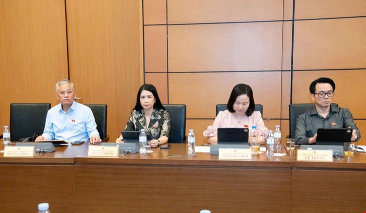 Thủ tướng Lê Minh Hưng: Phải có cơ chế để người bệnh tiếp cận thuốc, thiết bị y tế với giá hợp lý- Ảnh 3.