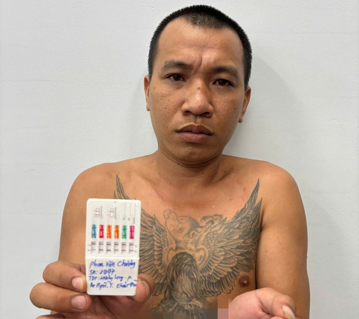 Bắt đối tượng có 2 lệnh truy nã sau 7 năm lẩn trốn - Ảnh 1.