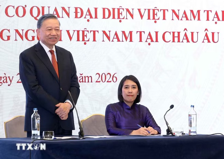 Tổng Bí thư, Chủ tịch nước Tô Lâm gặp gỡ cán bộ, nhân viên Cơ quan đại diện Việt Nam tại Bỉ và đại diện cộng đồng người Việt Nam tại châu Âu- Ảnh 1.
