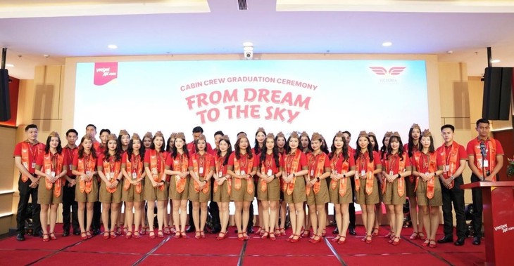 Rạng rỡ lễ tốt nghiệp tiếp viên hàng không tại Học viện Hàng không Victoria- Ảnh 1.