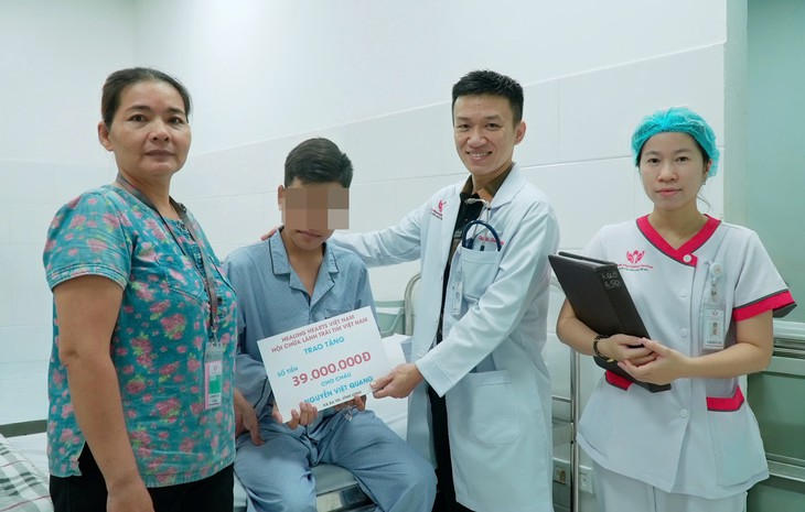 Từ buổi khám tim miễn phí đến cơ hội viết tiếp ước mơ của nam sinh- Ảnh 2.