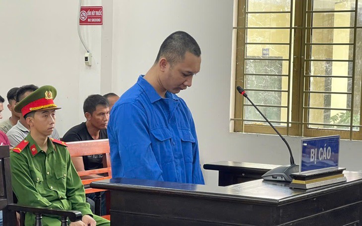 Bắt 2 đối tượng chuyên trộm điện thoại của người tắm biển ở Đà Nẵng - Ảnh 3.