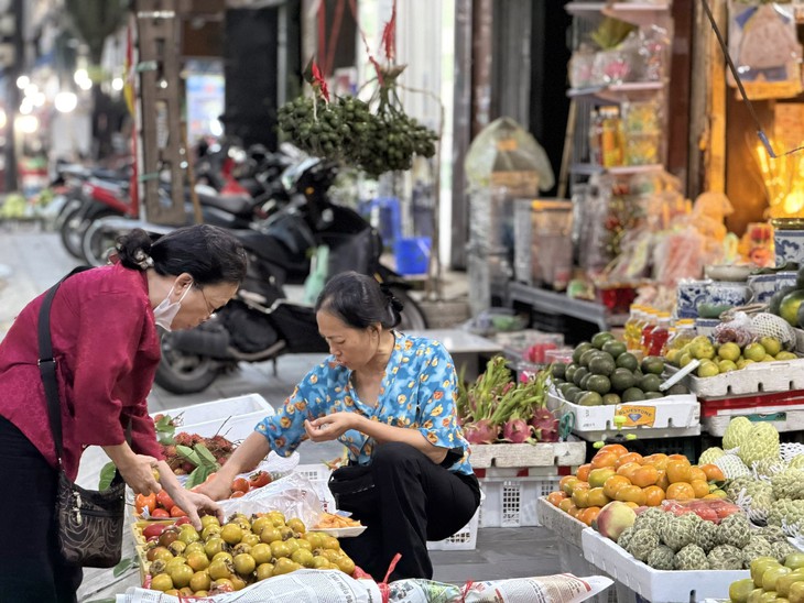 Hồng Việt Nam và hồng Trung Quốc, chỉ cần nhìn vào đặc điểm này người tiêu dùng có thể phân biệt dễ dàng- Ảnh 1.