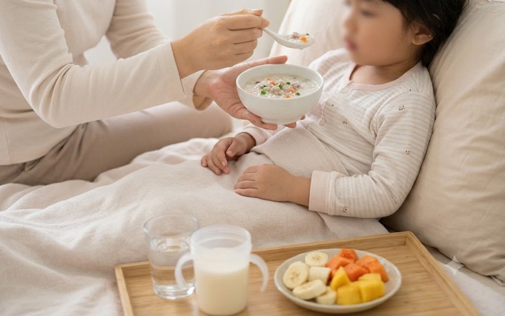Sai lầm cần tránh khi chăm sóc người bệnh viêm não mô cầu - Ảnh 2.