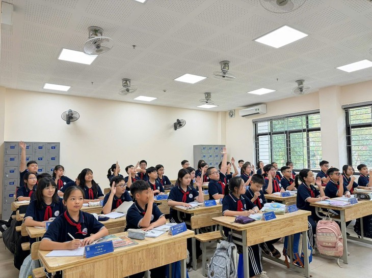 Gỡ khó nhân sự cho 'siêu trường' hàng trăm lớp sau sáp nhập- Ảnh 1.