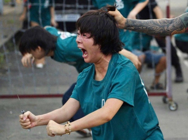 Số áo của các nhân vật trong phim Trại buôn người có ý nghĩa gì? - Ảnh 5.