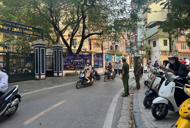 Cổng trường học đã an toàn hơn nhờ cách làm này- Ảnh 2.