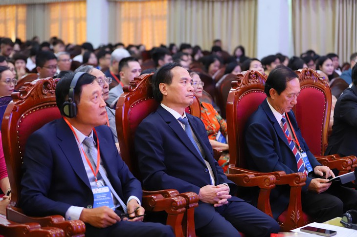 Mọi chính sách giáo dục cần lấy con người làm trung tâm- Ảnh 3.