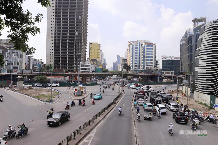 Hai cầu vượt Vành đai 1 tăng tốc thi công, hướng tới hoàn thành cuối năm 2026 - Ảnh 1.