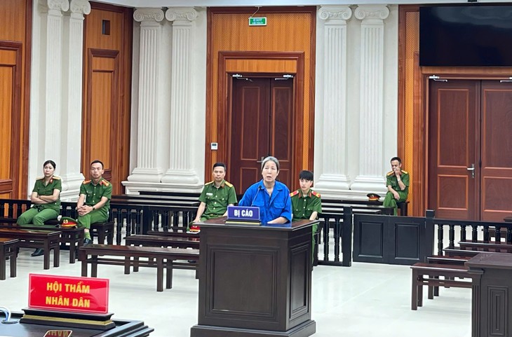 Mâu thuẫn gia đình, người phụ nữ chém chồng và con riêng- Ảnh 1.