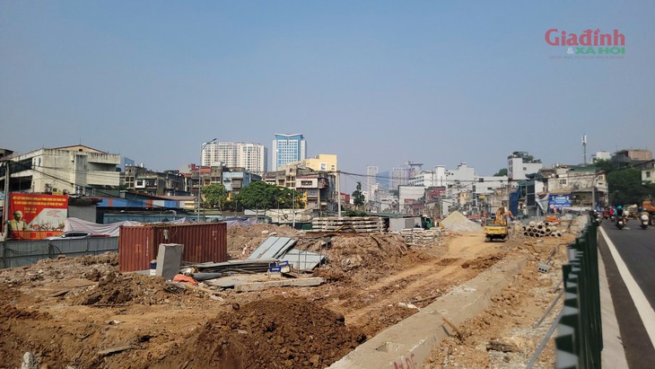 Hà Nội: Sau phân luồng nút giao Nguyễn Chí Thanh - La Thành, người dân di chuyển theo 4 lộ trình- Ảnh 1.