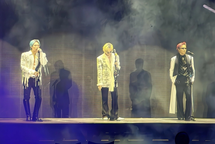 Hình ảnh ấn tượng tại đêm diễn đầu tiên của BigBang - Ảnh 3.