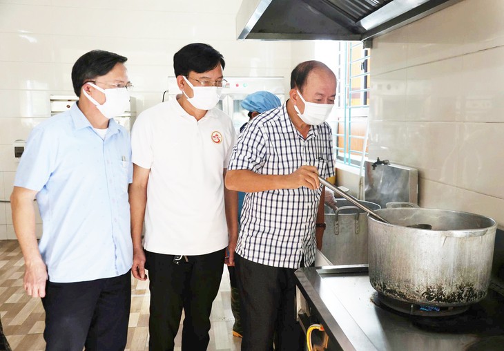 Rà soát an toàn thực phẩm tại 48 bếp ăn trường học ở Hà Tĩnh- Ảnh 1.